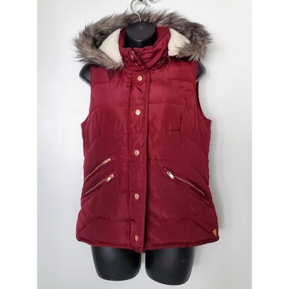 Burgundy Sherpa Lined Quilted Vest Jacket Faux Fur Detach Hood Guess Sz XS Layer - Picture 9 of 10